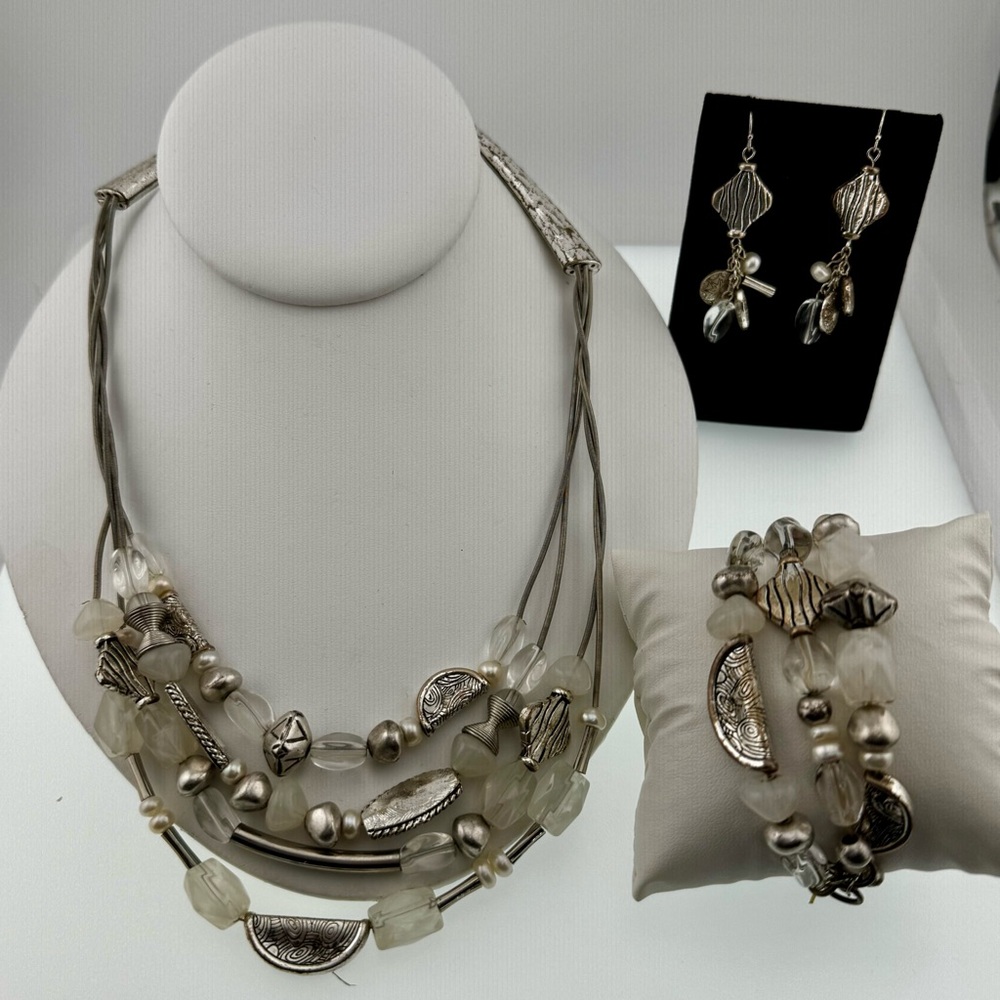 Vintage Coldwater Creek Silver Tone Glass Necklace Set